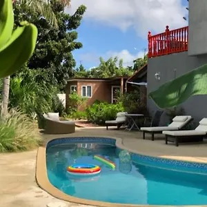 https://advantage-apartments-curacao.comcaribbean.com
